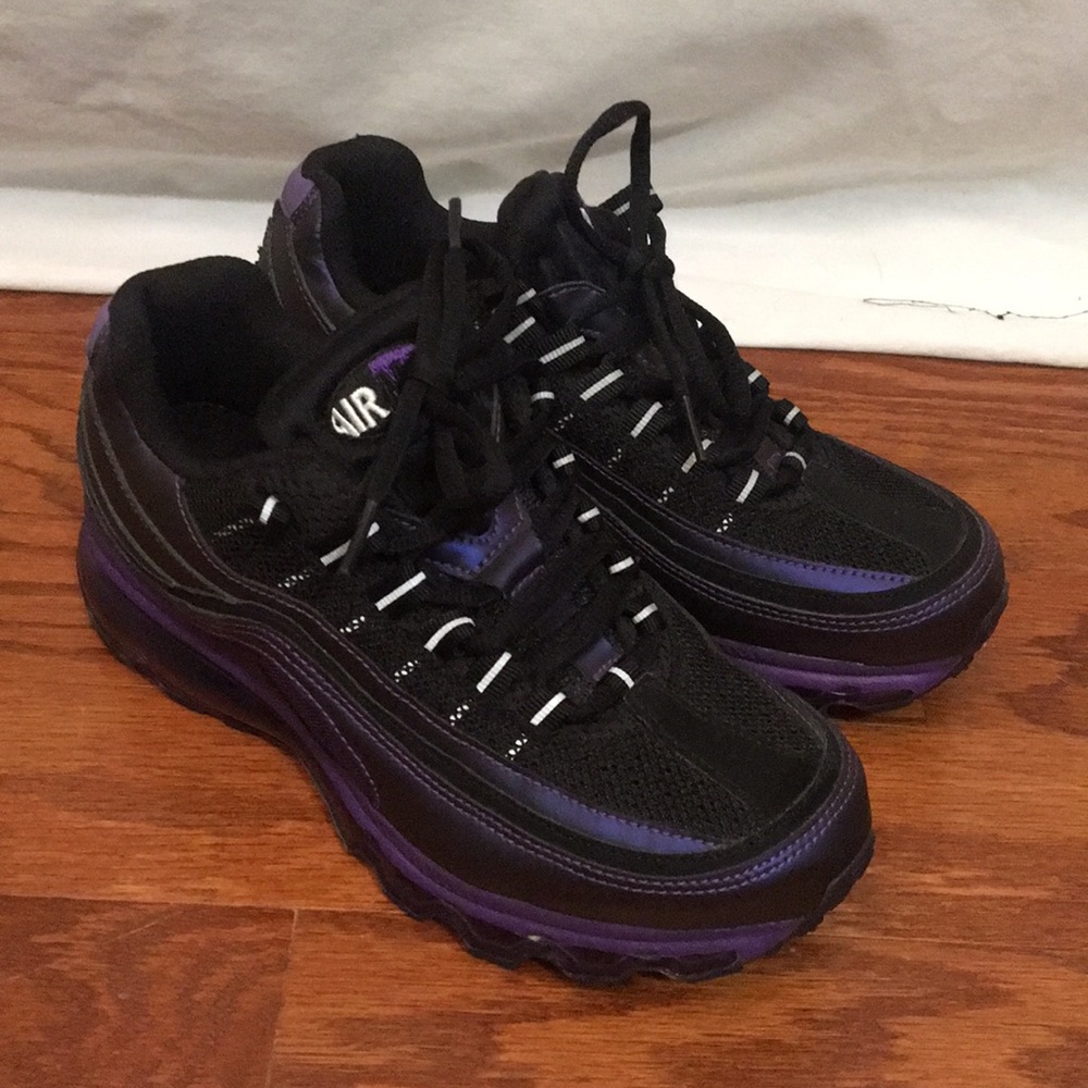 Nike Air Max Purple and Black 6 1/2